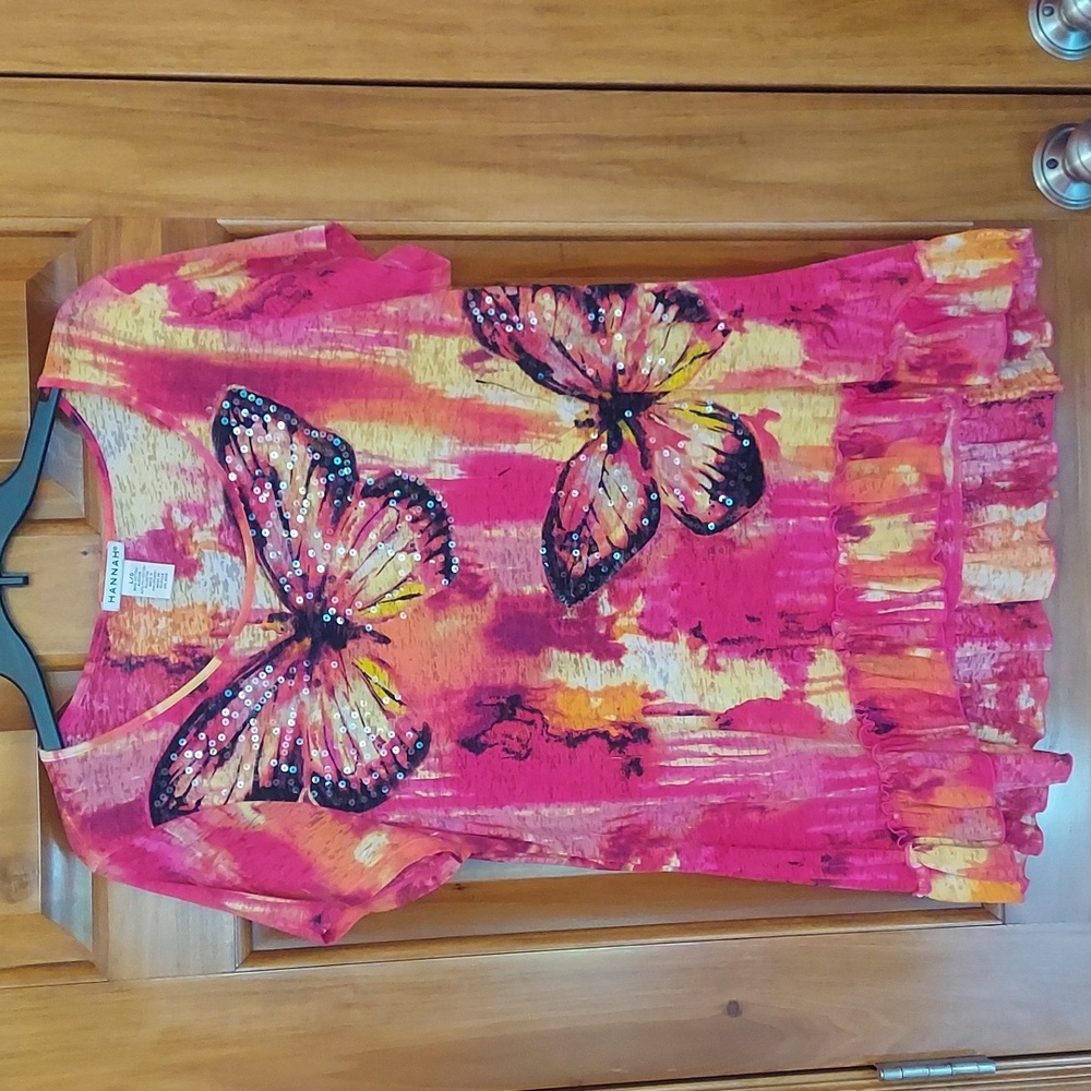 * Hannah Butterfly Top with Sequins and a Ruffled Bottom, Size Large, Like New